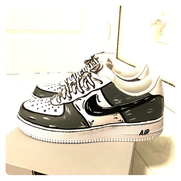 Air forces 1 - Picture 1 of 5